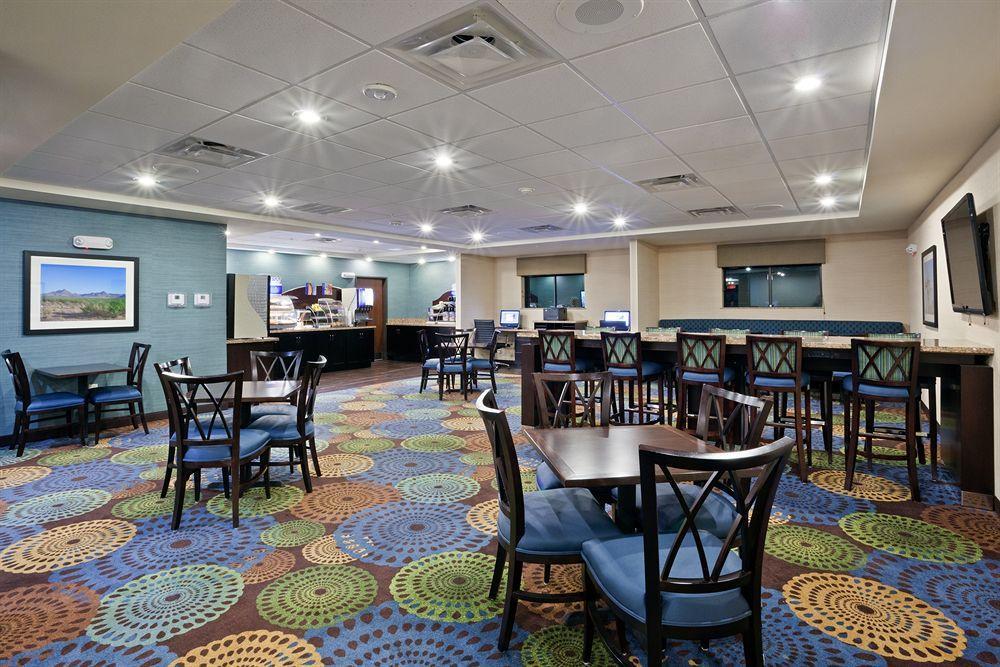 Holiday Inn Express & Suites Deming Mimbres Valley By Ihg Exterior photo